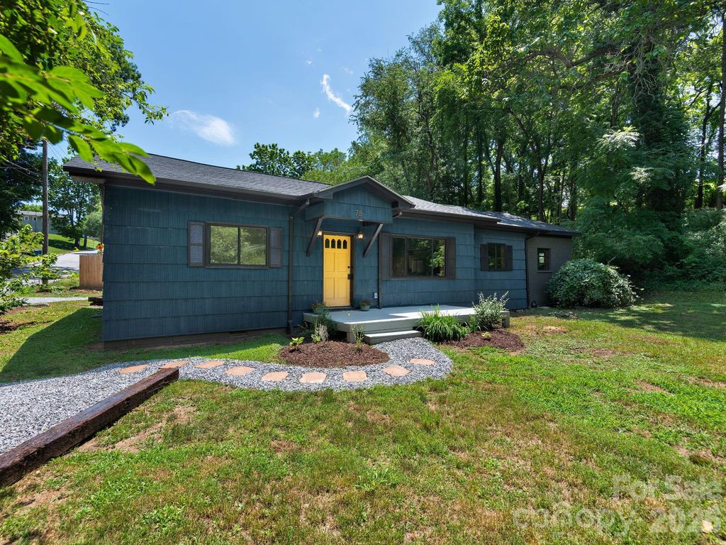 78 Travis Street, Clyde, NC 28721