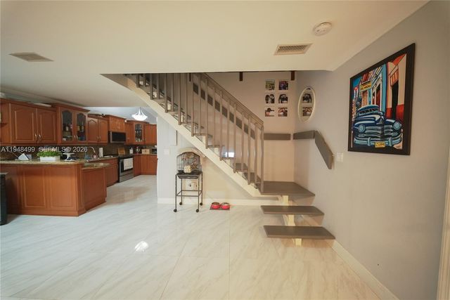 5445 W 27th Ln, Hialeah, FL 33016