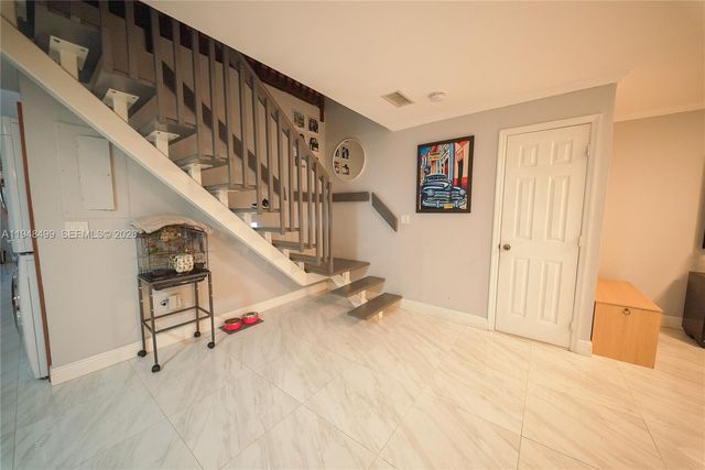 5445 W 27th Ln, Hialeah, FL 33016