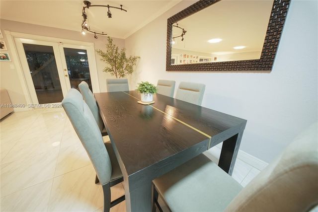 5445 W 27th Ln, Hialeah, FL 33016