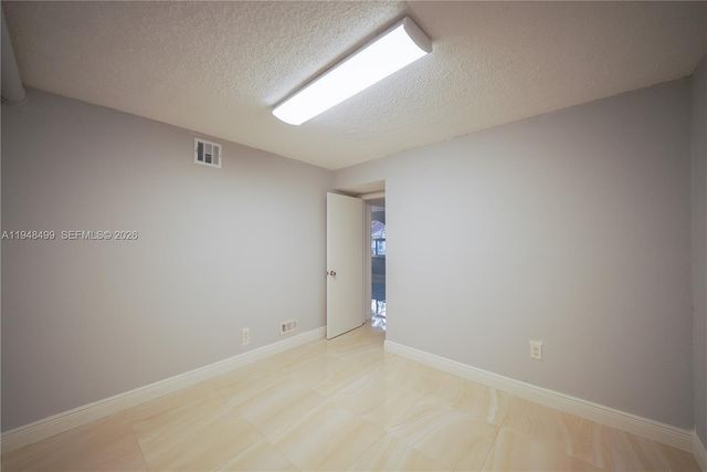 5445 W 27th Ln, Hialeah, FL 33016