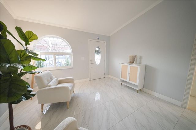 5445 W 27th Ln, Hialeah, FL 33016