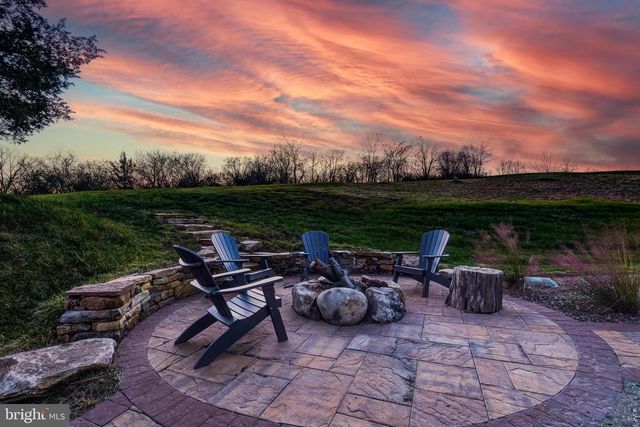 16217 WATERFORD CREST PL, Paeonian Springs, VA 20129