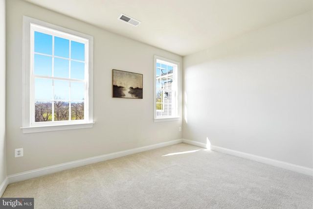 16217 WATERFORD CREST PL, Paeonian Springs, VA 20129