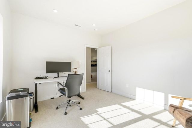 16217 WATERFORD CREST PL, Paeonian Springs, VA 20129