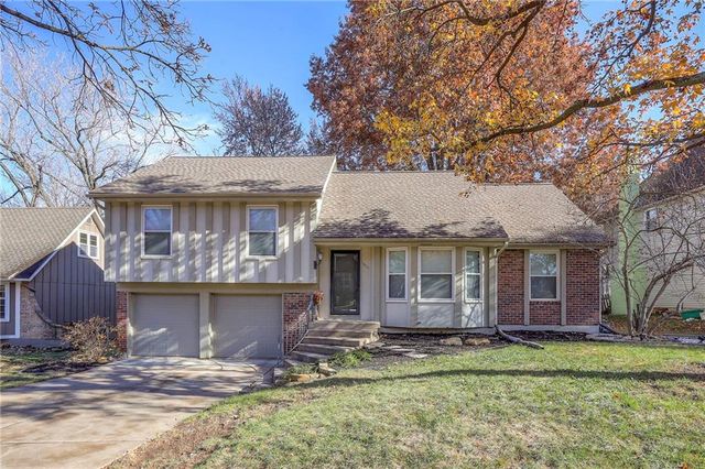 7809 Long Avenue, Lenexa, KS 66216