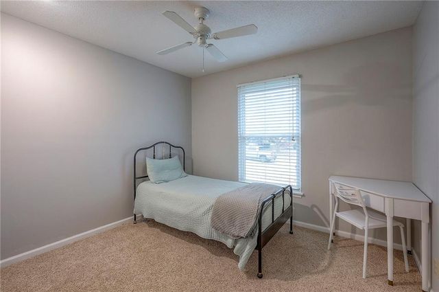 7809 Long Avenue, Lenexa, KS 66216