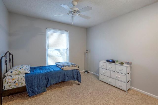 7809 Long Avenue, Lenexa, KS 66216