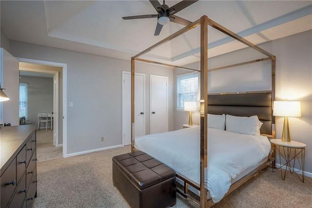 7809 Long Avenue, Lenexa, KS 66216