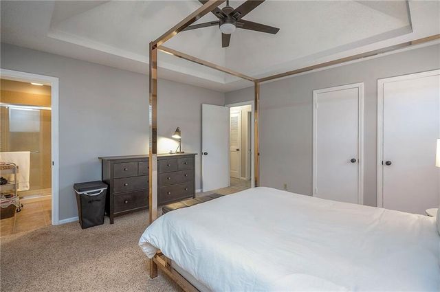 7809 Long Avenue, Lenexa, KS 66216