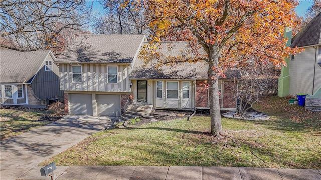 7809 Long Avenue, Lenexa, KS 66216