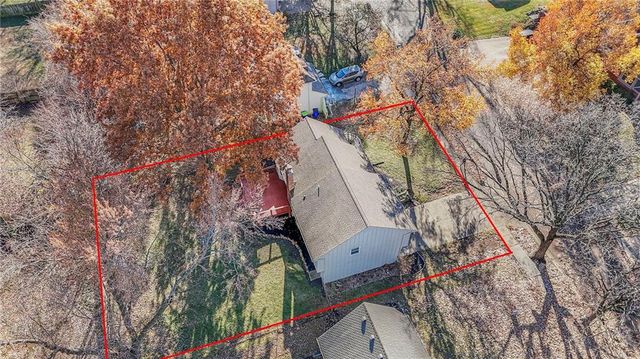 7809 Long Avenue, Lenexa, KS 66216