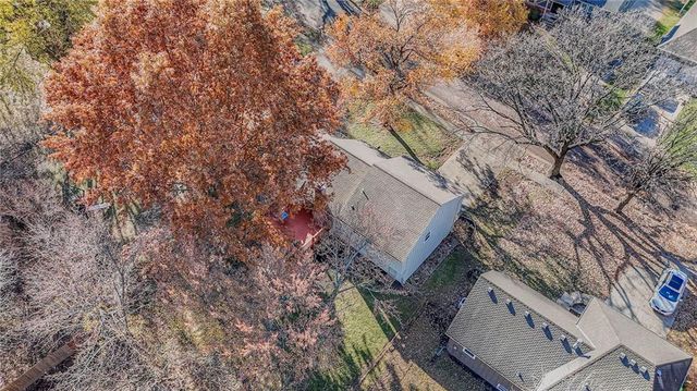 7809 Long Avenue, Lenexa, KS 66216