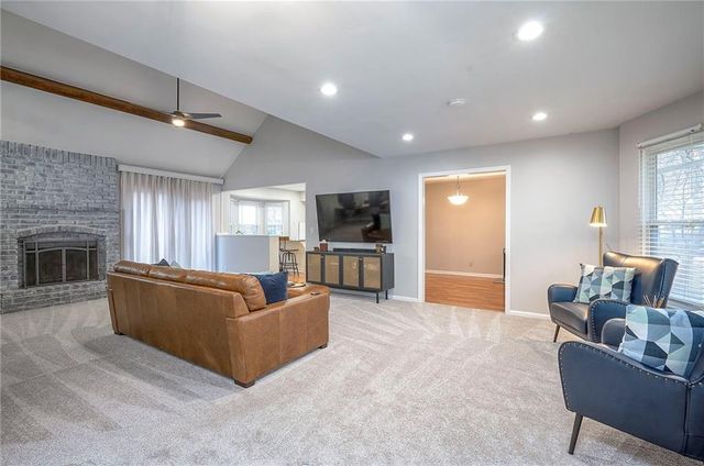 7809 Long Avenue, Lenexa, KS 66216