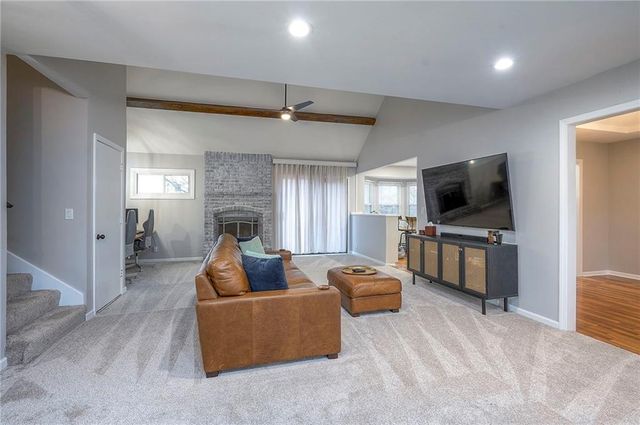 7809 Long Avenue, Lenexa, KS 66216