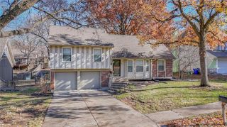 7809 Long Avenue, Lenexa, KS 66216