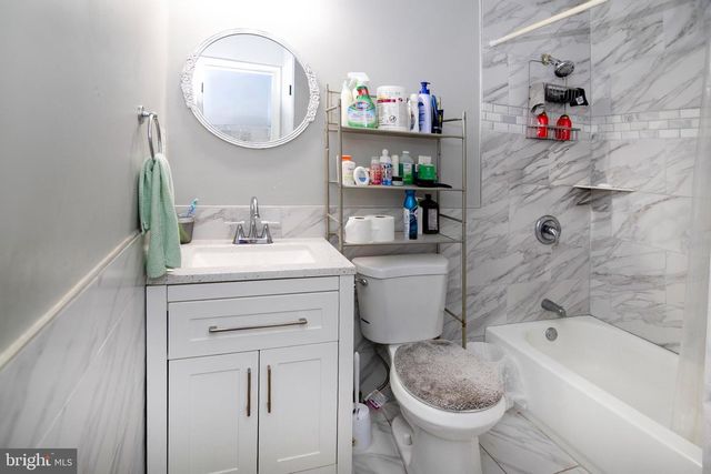 16 ABERDALE LN, Sicklerville, NJ 08081