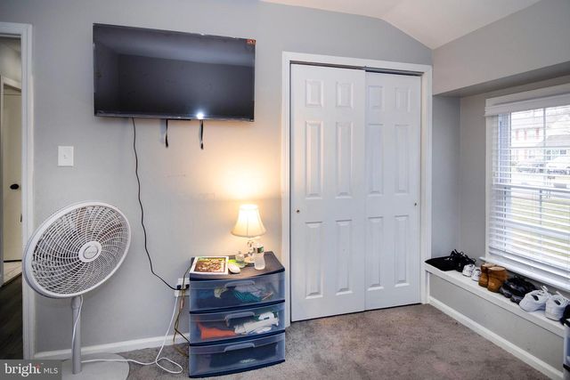 16 ABERDALE LN, Sicklerville, NJ 08081