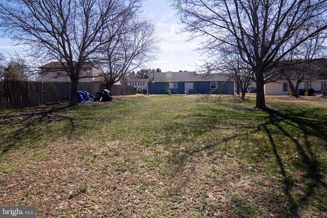 16 ABERDALE LN, Sicklerville, NJ 08081