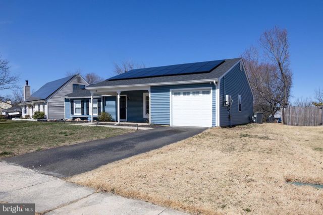 16 ABERDALE LN, Sicklerville, NJ 08081