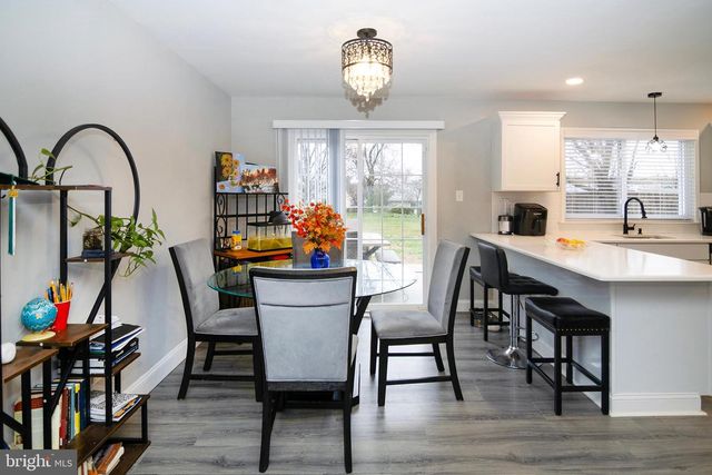 16 ABERDALE LN, Sicklerville, NJ 08081