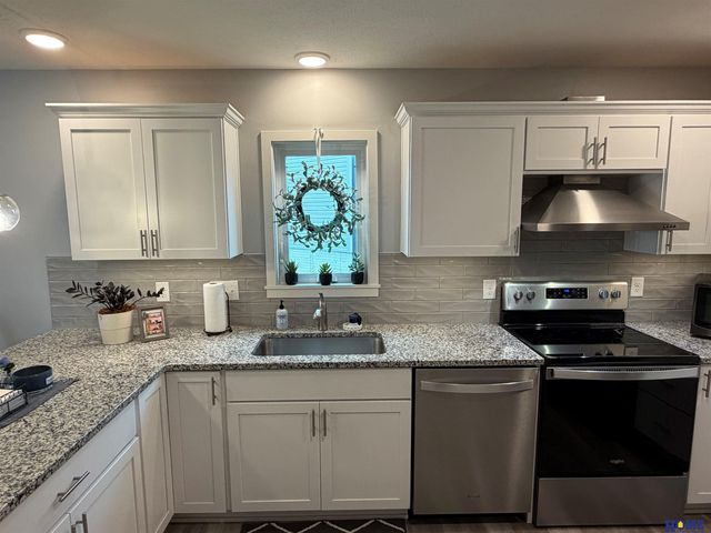 5806 S 94th Street, Lincoln, NE 68526