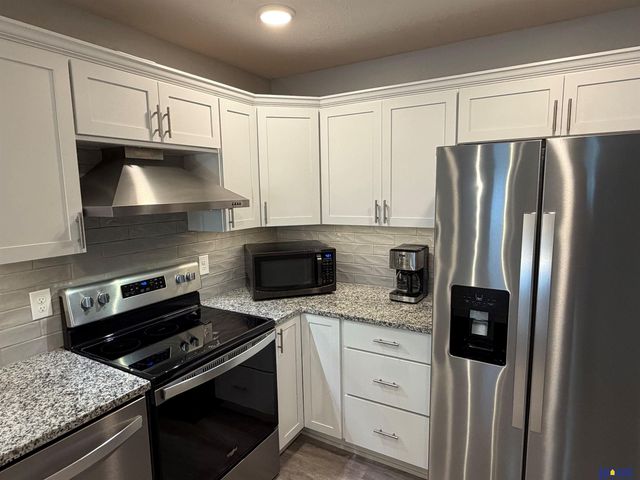 5806 S 94th Street, Lincoln, NE 68526