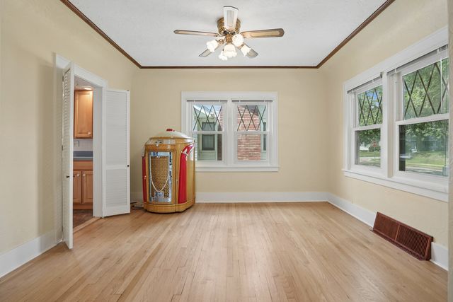 2950 Jefferson Avenue, Davenport, IA 52803