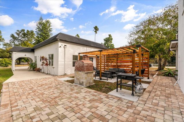 520 S 7TH STREET, Lake Wales, FL 33853