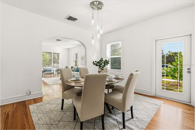 520 S 7TH STREET, Lake Wales, FL 33853