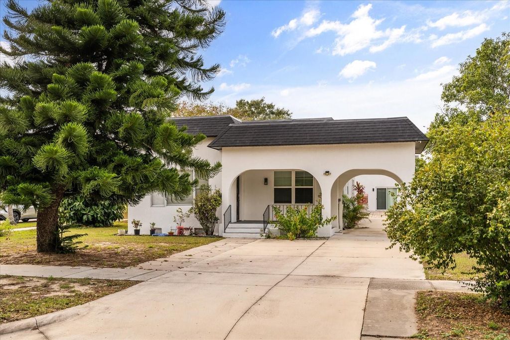 520 S 7TH STREET, Lake Wales, FL 33853