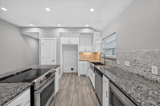 608 E College Street 608, Sherman, TX 75090