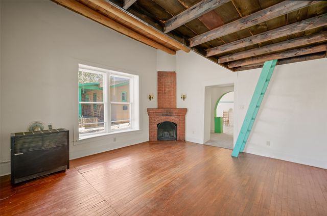602 Agua Fria, Santa Fe, NM 87501