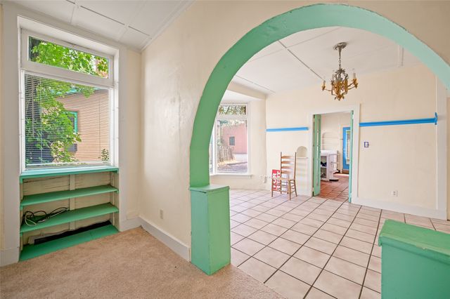 602 Agua Fria, Santa Fe, NM 87501