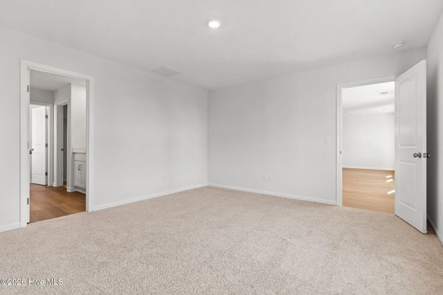 770 Pelican Cove Way SE 301, Southport, NC 28461