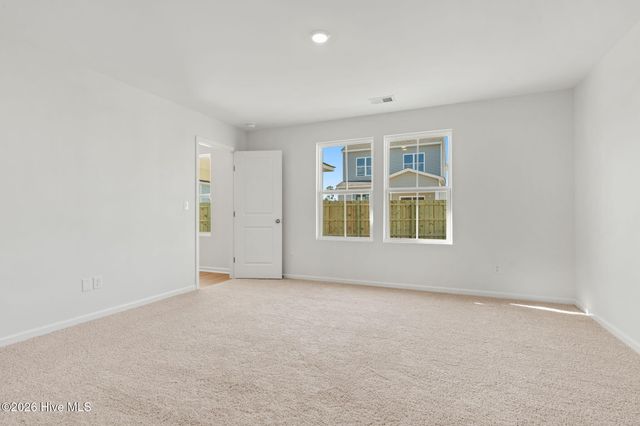770 Pelican Cove Way SE 301, Southport, NC 28461