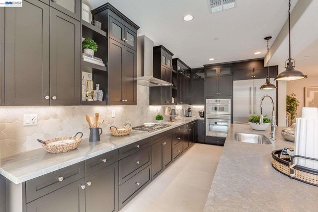 32663 Singh Circle, Union City, CA 94587
