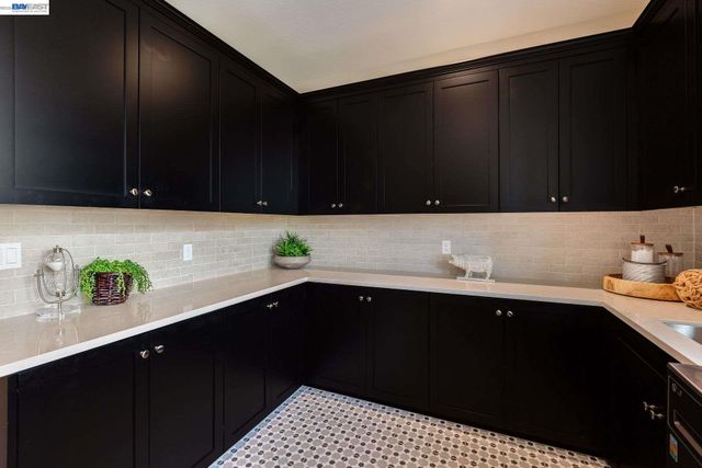 32663 Singh Circle, Union City, CA 94587