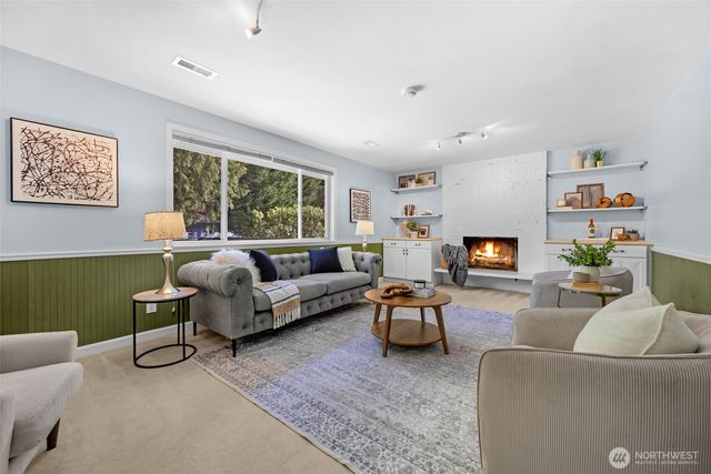 19020 32nd Avenue NE, Lake Forest Park, WA 98155