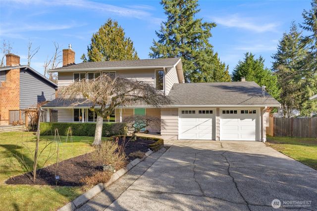 19020 32nd Avenue NE, Lake Forest Park, WA 98155