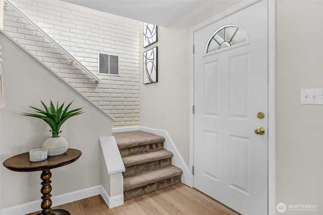 19020 32nd Avenue NE, Lake Forest Park, WA 98155