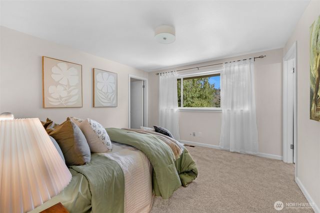 19020 32nd Avenue NE, Lake Forest Park, WA 98155