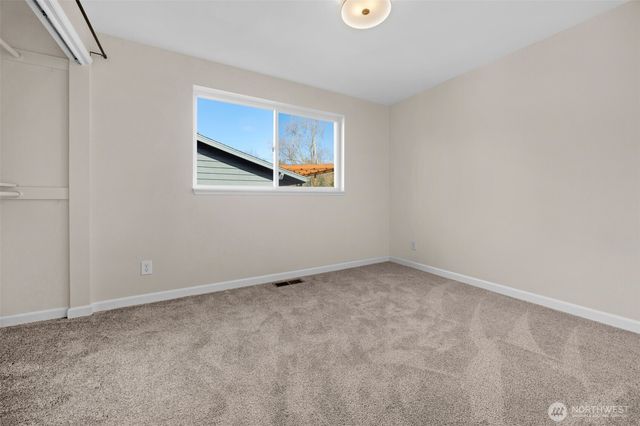 19020 32nd Avenue NE, Lake Forest Park, WA 98155