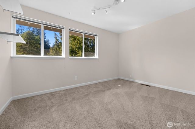 19020 32nd Avenue NE, Lake Forest Park, WA 98155