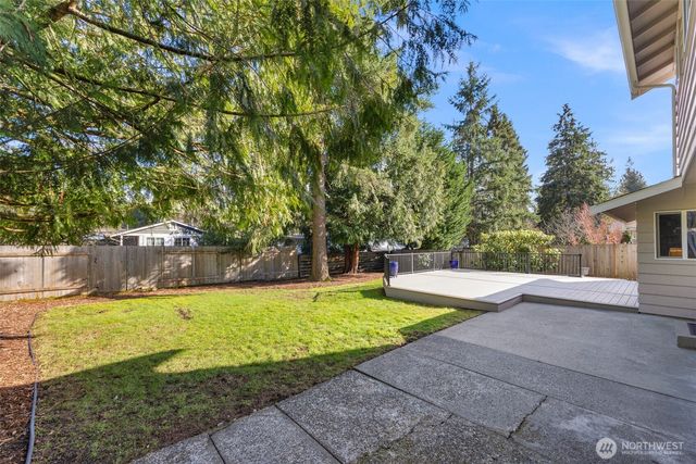 19020 32nd Avenue NE, Lake Forest Park, WA 98155