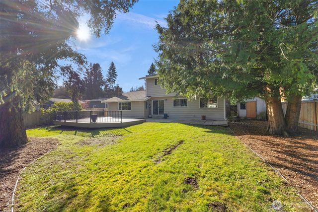 19020 32nd Avenue NE, Lake Forest Park, WA 98155