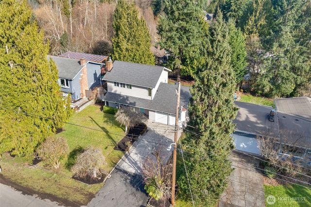 19020 32nd Avenue NE, Lake Forest Park, WA 98155
