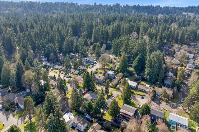 19020 32nd Avenue NE, Lake Forest Park, WA 98155