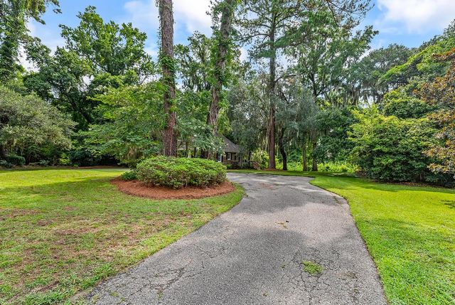 3338 Kings River Rd., Pawleys Island, SC 29585