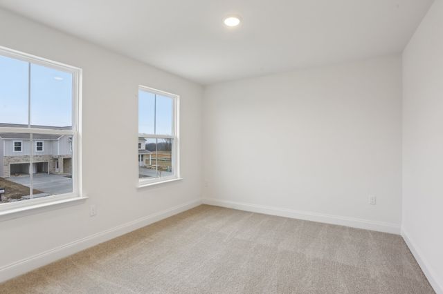 1084 Large Poppy Drive, La Vergne, TN 37086